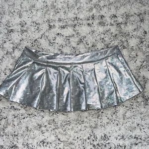 Iheartraves mini silver skirt